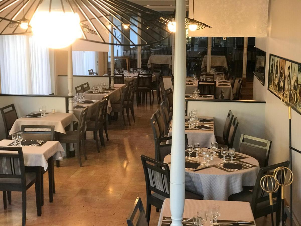 Le Relais De La Place Le Faou Buitenkant foto